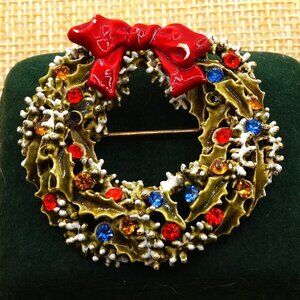 70's Vintage Christmas Wreath Brooch Red Bow Multi Cut Art Glass Stones by ART